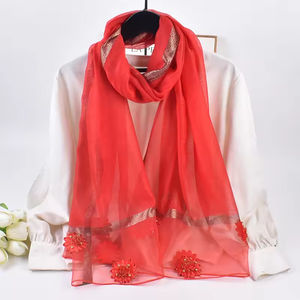 Chal ligero de poliéster con adornos, tela transparente y transpirable para todas las estaciones y looks en capas - Product Image 4