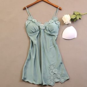 Conjunto de dos piezas de ropa de estar por casa de imitación de seda negra, estilo europeo y americano, a la moda y cómodo, al por mayor. - Product Image 2