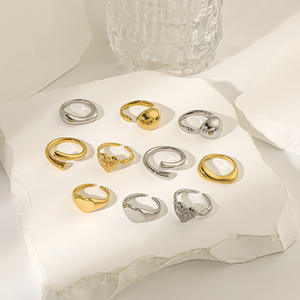 แหวนสแตนเลสสตีลชุบทองทรงเจ้าหญิง ดีไซน์เรโทรเรียบง่ายทันสมัย รูปทรงหยดน้ำระยิบระยับ แสดงออกถึงความรัก - Product Image 4