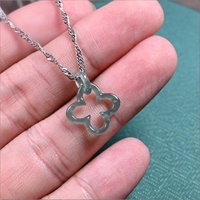 Collier en jade trèfle à quatre feuilles bleu de grade A