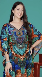 Robe longue caftan africain en viscose pour femme, coupe ample, style poncho kimono, aspect satiné soyeux, tenue bohème pour les vacances à la plage - Product Image 2