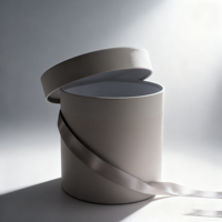 Boîte cadeau rigide en carton recyclable en forme de chapeau, avec couvercle, logo personnalisé, pelliculage mat, gaufrage, revêtement UV, pour emballage floral, vente en gros