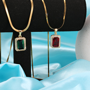 Collier personnalisé en <span class=keywords><strong>acier</strong></span> titane inaltérable pour femme, accessoires de mode en <span class=keywords><strong>acier</strong></span> inoxydable, nouveau design - Product Image 4