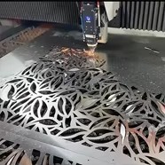 Panneaux de clôture décoratifs modernes à design contemporain, fourniture directe d'usine, séparateurs de pièce, écran en aluminium découpé au laser, durable et facile à installer