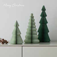 Sapin de Noël réaliste en papier, décoration d'intérieur, ambiance festive hivernale, accessoires de bureau, durable pour la décoration de la maison