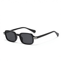 Nouvelles Lunettes de Soleil Carrées Rétro Européennes et Américaines à Rivets, Tendance Transfrontalière, Polyvalentes, Protection UV400 pour Femme