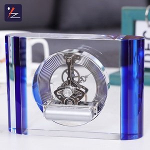 Reloj de mesa de escritorio de cristal con borde azul cuadrado K9 personalizado a la moda - Product Image 3
