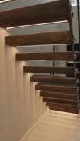 Escalier flottant en acier et bois avec garde-corps en verre pour villa, moderne, sûr et durable, escalier flottant intérieur