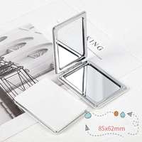 Nouveau modèle 2026 – Miroir de maquillage pliable décoratif et commémoratif en forme de cœur, portable, pour l'extérieur (vente en gros)
