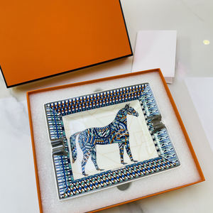 Nouveau cendrier carré en céramique classique royal nordique sans fumée pour la décoration de salon - Product Image 2