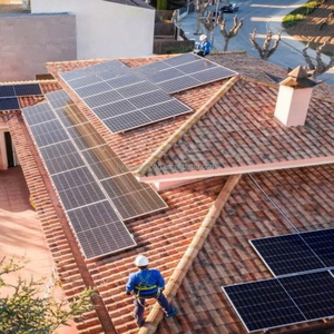 Paneles Solares Monocristalinos PERC de Media Celda Tipo N Usados con 23% de Eficiencia - Sistema de Energía Solar de Bajo Precio - Product Image 3