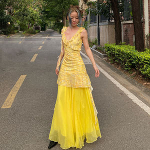 Robe à col halter à imprimé floral jaune pour femmes, ourlet irrégulier, sans manches, style décontracté d'été, robe de vacances - Product Image 6