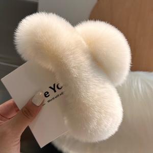 <span class=keywords><strong>Pince</strong></span> à <span class=keywords><strong>cheveux</strong></span> en peluche d'hiver Épingles à <span class=keywords><strong>cheveux</strong></span> élégantes en fourrure de lapin véritable <span class=keywords><strong>Pince</strong></span> à <span class=keywords><strong>cheveux</strong></span> en forme de requin Coiffure pour femmes Filles Accessoires de <span class=keywords><strong>cheveux</strong></span> - Product Image 6
