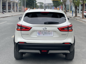 Nissan <span class=keywords><strong>Qashqai</strong></span> <span class=keywords><strong>SUV</strong></span> 5 places avec caméra arrière Fabrication en Chine Transmission automatique à essence d'occasion bon marché Direction gauche - Product Image 3