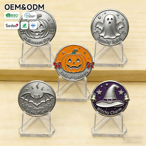 Moneta in PVC morbido e silicone con espositore in acrilico - Moneta commemorativa di Halloween per eventi Trick-or-Treat - Product Image 4