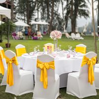 Vente en gros de ceintures de chaise en satin doré avec nœud élastique en spandex pour chaise de mariage Fournitures de fête pour hôtel et banquet Décorations pour la maison