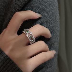 Bague en argent pur S925 avec zircon vert antique, design de niche européen et américain, style vintage, incrustation de dentelle, bijoux taille unique - Product Image 3