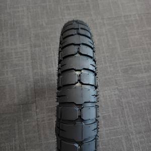 <span class=keywords><strong>Pneu</strong></span> de vélo électrique robuste 20 * 4, pneus de vélo électrique gras 20 X 4.0 <span class=keywords><strong>avec</strong></span> couche anti-crevaison de 5 mm, pour vélo de ville et tout-terrain - Product Image 1