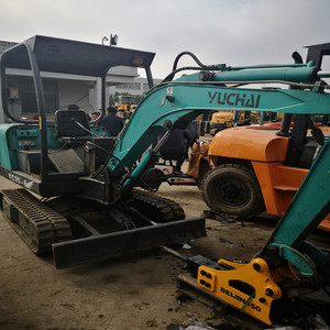 Mini Escavatore Usato Komatsu Ben Mantenuto con Accessori Benna - Product Image 3