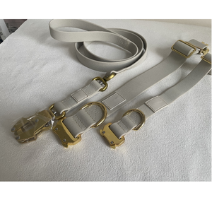 Bajo MOQ Color personalizado <span class=keywords><strong>TPU</strong></span> Collar de perro impermeable Durable Liberación rápida Hebilla de metal Collar de perro táctico y correa - Product Image 1