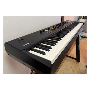 Station de travail synthétiseur CP88 (d'occasion) – Clavier arrangeur haut de gamme à action rapide, conçu et fabriqué en Indonésie - Product Image 2
