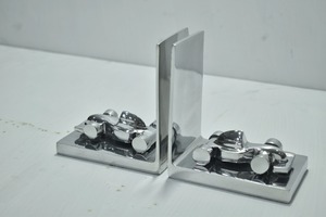 Sujetalibros de Aluminio con Diseño de Auto de Carreras, Modernos y Decorativos, Resistentes, para Decoración del Hogar u Oficina, Disponibles para la Venta - Product Image 2