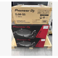 Pioneer DJM-S5 Mixeur Serato 2 canaux |   Audio intégré, Magvel Fader, Alimentation USB |   Pour utilisation mobile, en mariage et en DJ à domicile