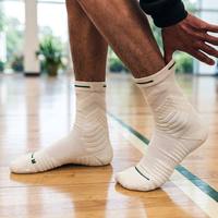 Chaussettes de compression athlétiques personnalisées avec logo, chaussettes de sport OEM pour la course, chaussettes ergonomiques rembourrées mi-mollet gauche-droite pour hommes et femmes