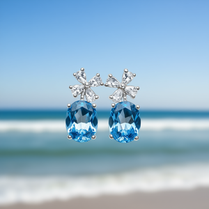 E2151 Orecchini Pendenti in Cristallo Blu Mare a Forma di Fiore con Montatura a Griffe, Classici da Indossare Ogni Giorno per Donne - Product Image 2