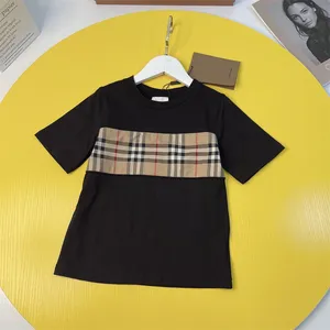 Pigiami pigiami di moda abbigliamento per bambini etichette di abbigliamento di lusso T Shirt di cotone abbina ragazze due pezzi set calzini per bambini