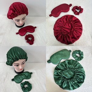 Máscara de Ojos de seda satinada para dormir de alta calidad con juego de gomas - Product Image 1