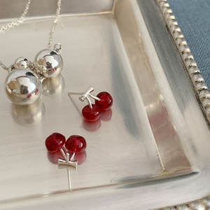 ต่างหูแฟชั่นรูปเชอร์รี่สีแดงต่างหูแบบเข็มเงิน925สำหรับผู้หญิงต่างหูสีแดงสำหรับปีใหม่ - Product Image 3