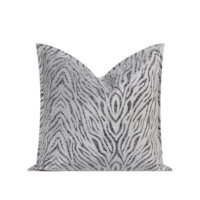 Coussin carré en velours rayé beige Tiff Home - Coussin décoratif haut de gamme personnalisable, design portable, luxe léger