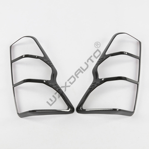 Cubierta de Luz Trasera Negra Mate de Fibra de Carbono para DMAX - Product Image 6