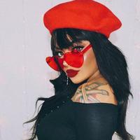 Lunettes de soleil en forme de cœur tendance 2021 pour femmes, lunettes de soleil fantaisie pour fêtes et mariages avec montures en PC rouge, bleu et gris