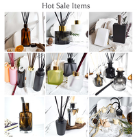 Bouteilles décoratives carrées professionnelles de 200ml pour diffuseurs de roseau d'aromathérapie Parfum unique à la mode Huiles essentielles Vis 100pcs