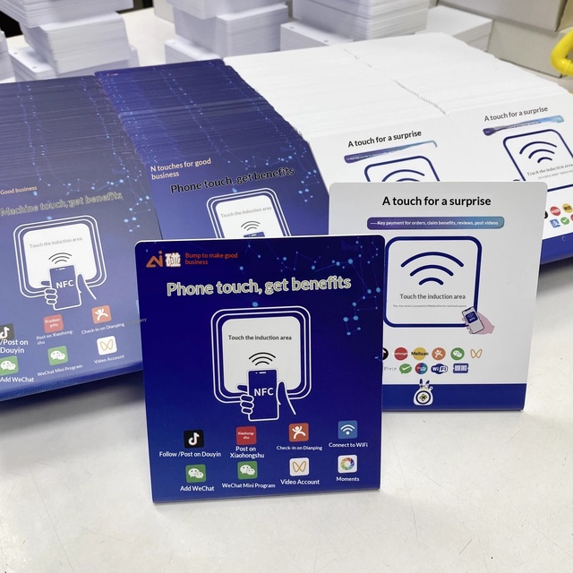 Mobile Phone Touch NFC Review Card Google Bending Card Ntag213/215 Label Rectangle PVC Digital Printing Model 0001