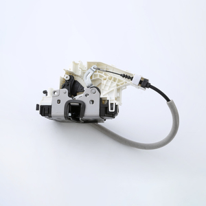 Actuador de Cerradura de Puerta Delantera Izquierda 1667200135 0997201901 para <span class=keywords><strong>Mercedes</strong></span> <span class=keywords><strong>Benz</strong></span> A180 A200 A250 B200 W176 W246 C117 W166 - Product Image 1