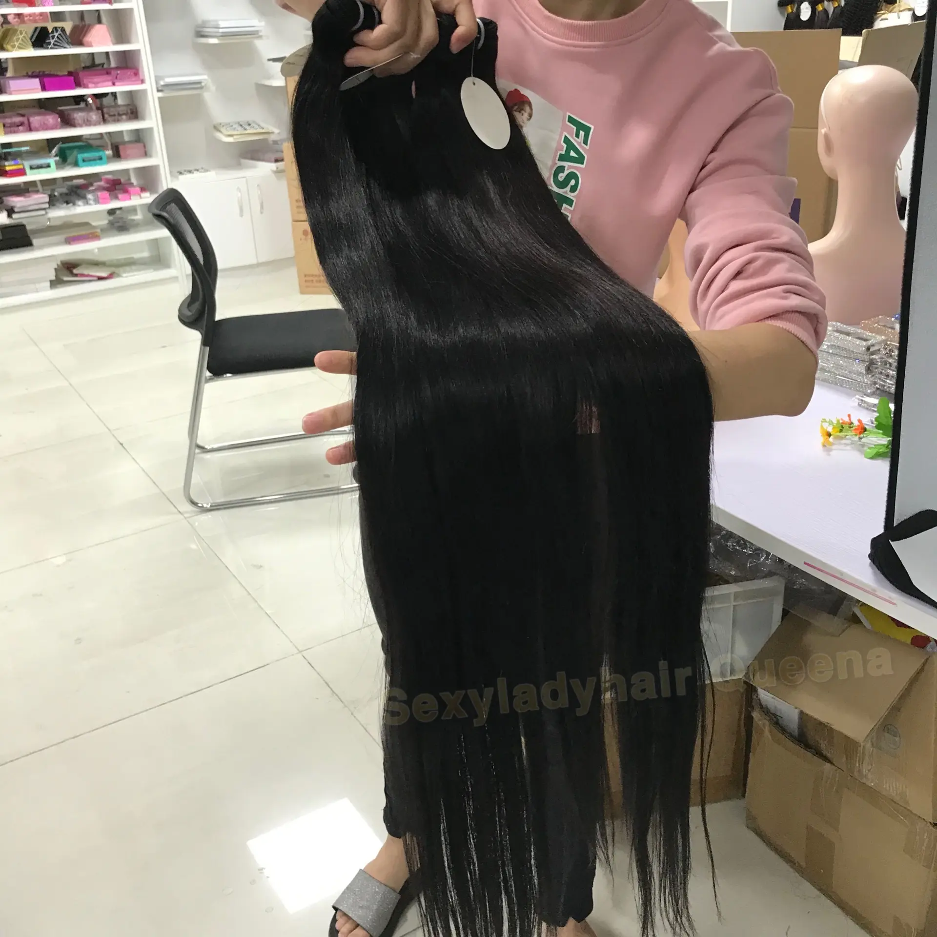 Wholesale 36 40inch long human hair extension vendor low price sample 100% unprocessed raw brazilian human hair bundle