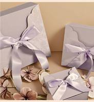 Boîte en papier à bordure en dentelle gaufrée, ruban en satin, boîte en carton pliable, emballage en papier pour cadeau d'anniversaire