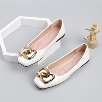 Mocassins plats à bout carré pour femmes, grandes tailles 41-44, en cuir verni, avec soutien de la voûte plantaire, boucle métallique, chaussures décontractées pour tous les jours, toutes saisons