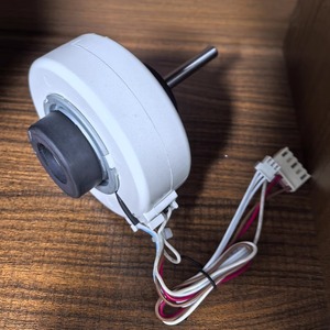 มอเตอร์พัดลมแอร์ Hisense Kelon รุ่น RA15E RA12K RPG12X 1HP 1.5HP มอเตอร์ภายใน YYW15 4 4502 พลาสติกทนทาน ใช้ไฟฟ้า - Product Image 2