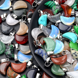 2cm venta al por mayor astilla Luna piedra Natural cristal amatista colgante cuarzo colgantes encanto para collar fabricación de joyas - Product Image 3