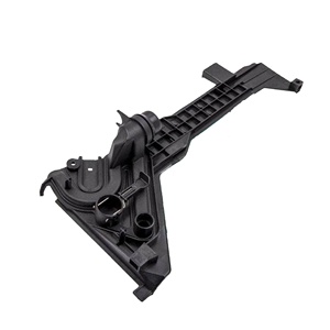 <span class=keywords><strong>Soporte</strong></span> de placa de montaje del tanque de expansión de refrigerante 17113400017 para placa de montaje de radiador BMW X3 E83 - Product Image 1