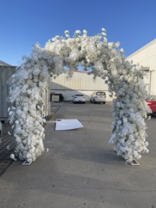 Arco di Fiori Artificiali Bianchi 8x8 Piedi IFG Personalizzabile per Decorazioni e Allestimenti Matrimoniali - Product Image 5