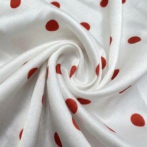 <span class=keywords><strong>Tela</strong></span> de Satén Elástica Estampada con Puntos Rojos, Transpirable, de Tamaño Personalizado, para Vestidos de Mujer, Ropa Deportiva, Ropa de Dormir, Primavera/Verano - Product Image 3
