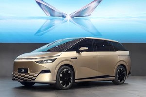 Vente en gros 2024 Xpeng X9 Pro Max MPV 4WD Voiture électrique à longue autonomie de 702km Véhicule à énergie nouvelle Xiaopeng <span class=keywords><strong>G9</strong></span> G6 P7 SUV Hybrid <span class=keywords><strong>Mini</strong></span> - Product Image 2