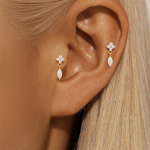 Pendientes de Plata S925 con Borla en Forma de Corazón, Estrella y Luna, Chapados en Oro de 18K - Product Image 3