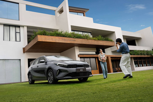 Kia K3 2025, Sedán de Lujo, Techo Solar Eléctrico, Carga Inalámbrica, Cumple con las Normas de Argelia, Rentable para Importadores - Product Image 2