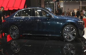 Auto Usado <span class=keywords><strong>Mercedes</strong></span> Benz <span class=keywords><strong>Clase</strong></span> <span class=keywords><strong>E</strong></span> Phev E350 <span class=keywords><strong>E</strong></span> L, Vehículo Híbrido <span class=keywords><strong>Enchufable</strong></span>, Sedán, Vehículo de Nueva Energía en China - Product Image 2